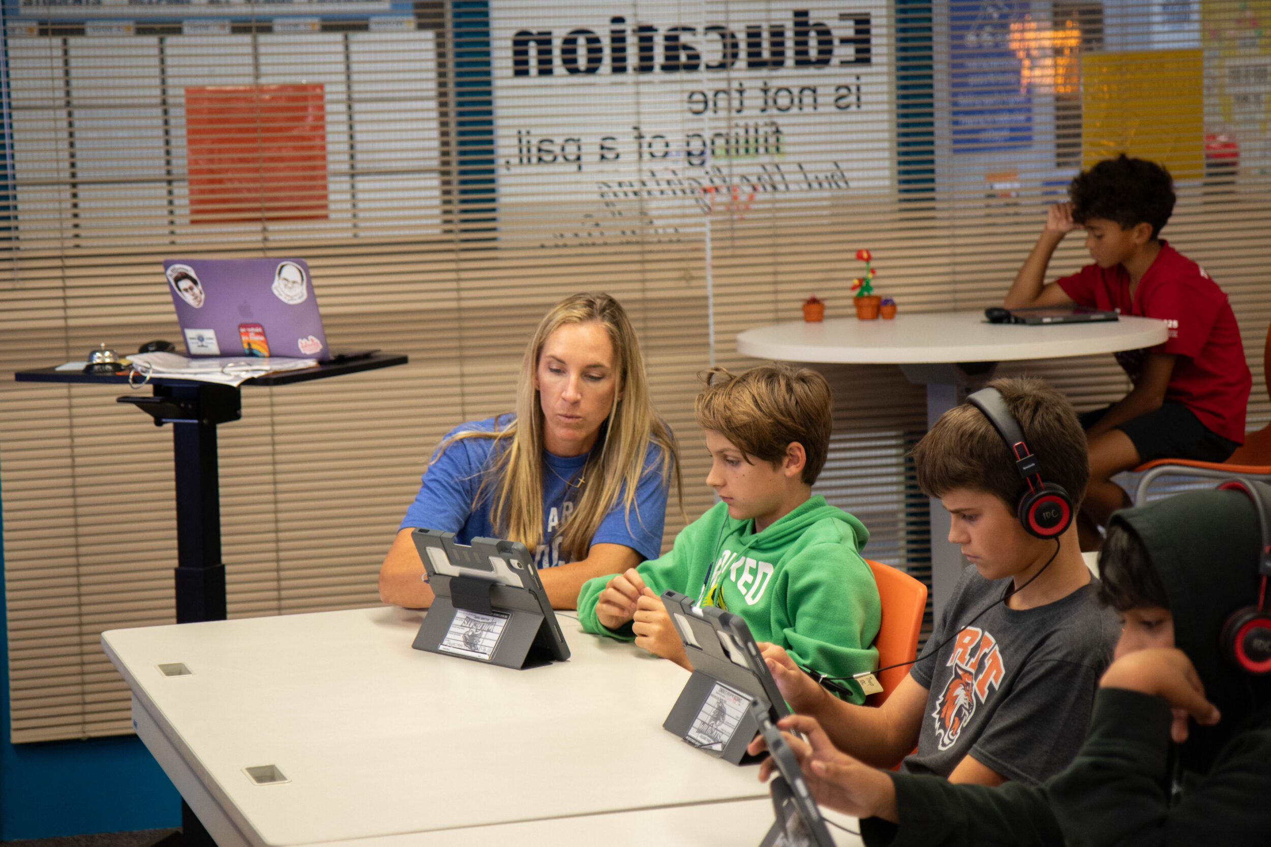 teacher teaching students
